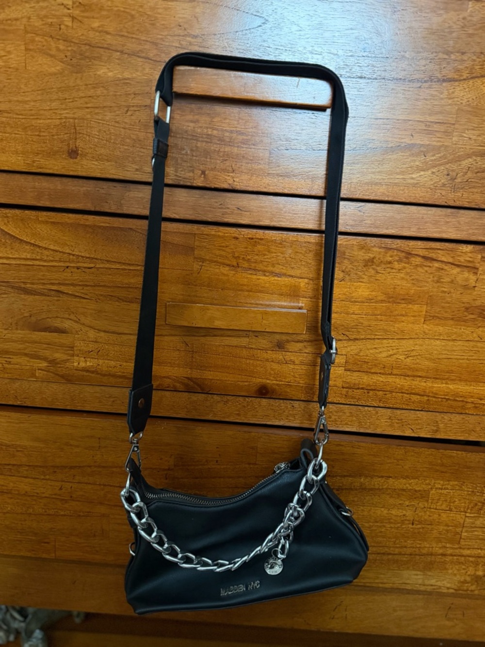 3/$25 🖤 Madden NYC Black Shoulder Bag with Chain - Picture 11 of 11
